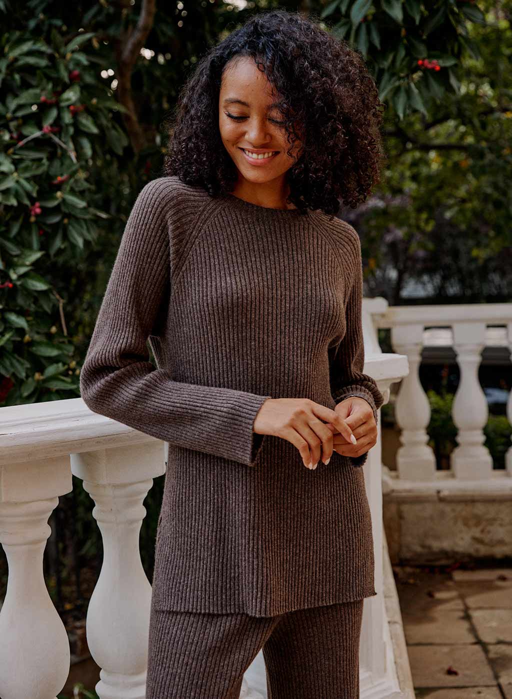 Cashmere Rib-Knit Crew Neck Pullover