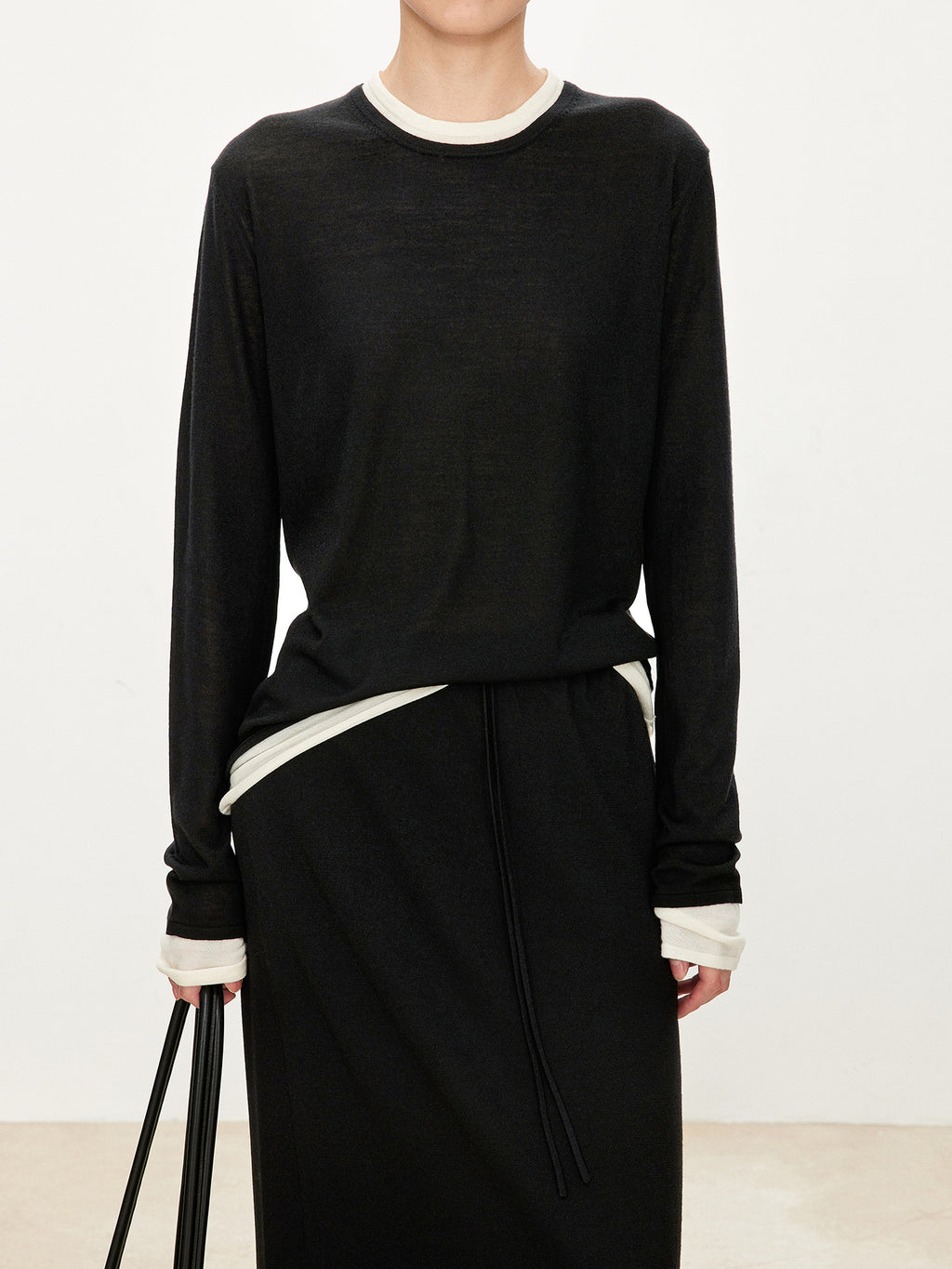 Niche minimalist autumn and winter new 16-pin loose round neck long-sleeved white knitted sweater casual women's top women's