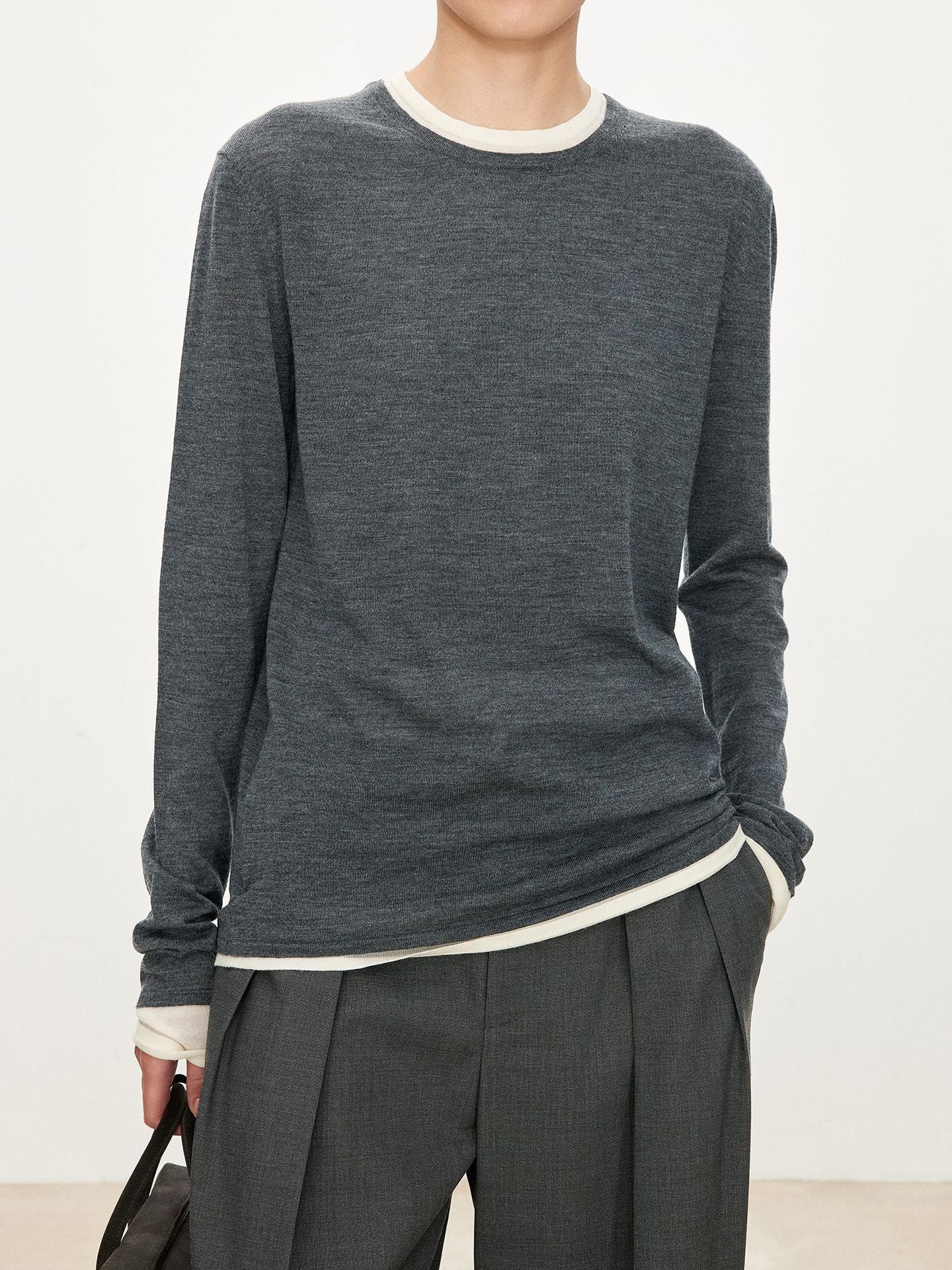 Niche minimalist autumn and winter new 16-pin loose round neck long-sleeved white knitted sweater casual women's top women's